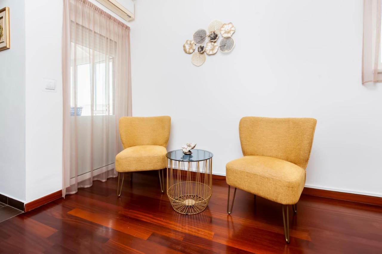 Apartma Anerol *